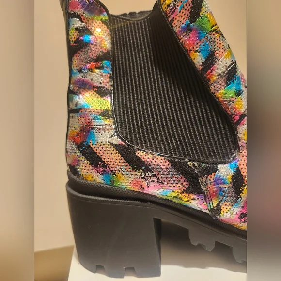 Betsey Johnson “Rowann” Rainbow Sequin Metallic Lug-Sole Boots Sz. 9.5 Ret. $178 - Picture 7 of 9